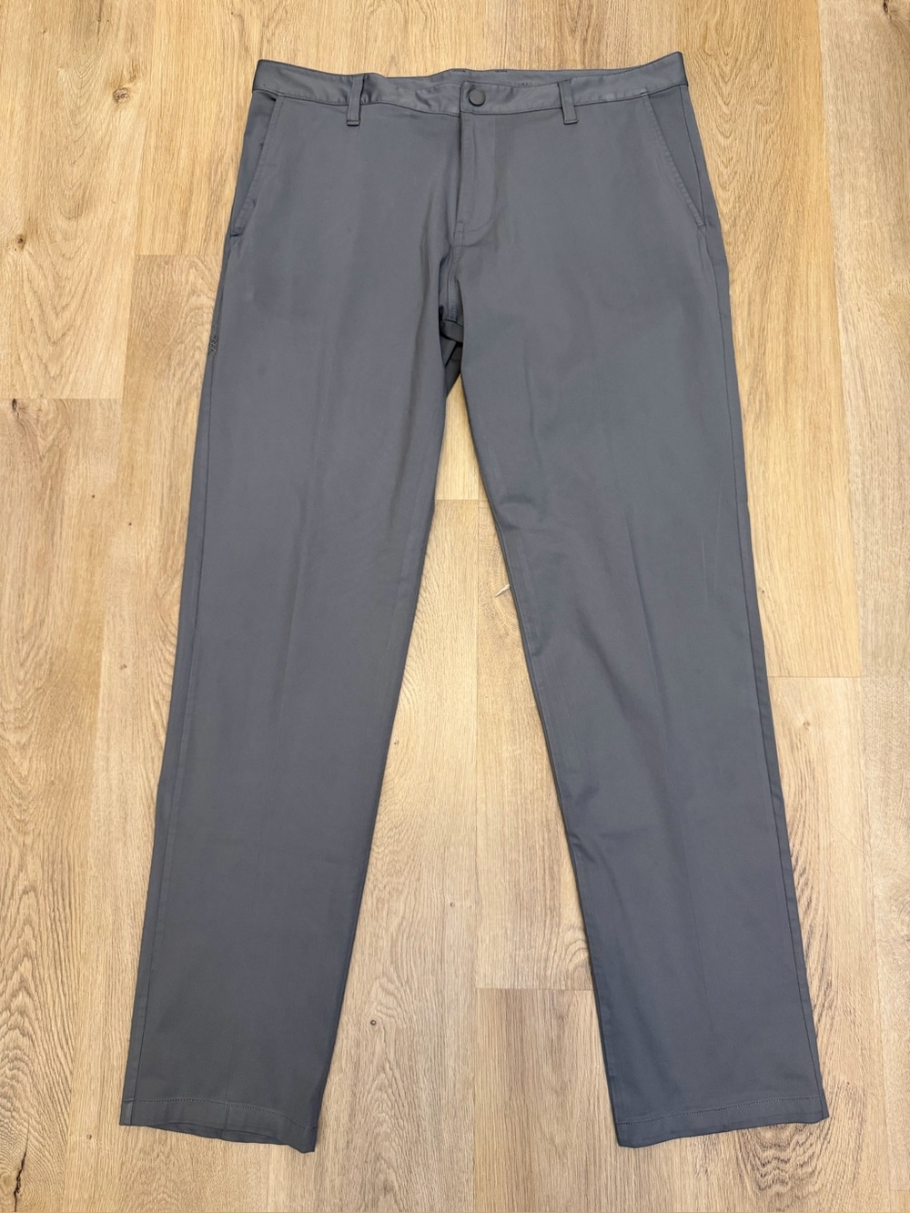 RHONE Men's Gray Slim Chino Pants
